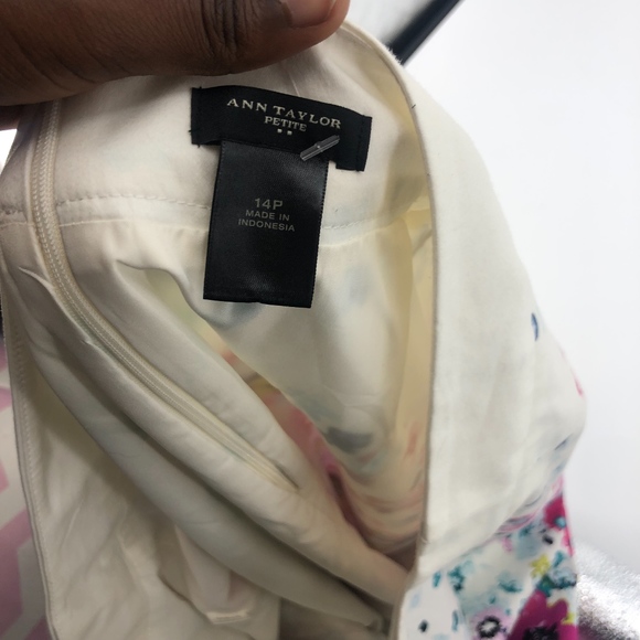 Ann Taylor Flower Skirt - Picture 3 of 3